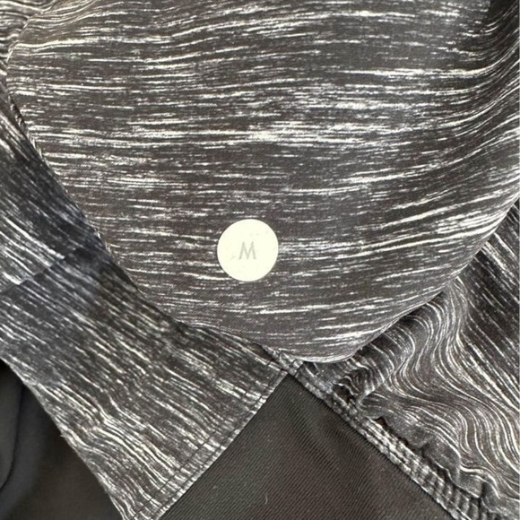 Lululemon THE Running Shorts - Luxstreme Liner - Medium Men’s - Picture 2 of 3